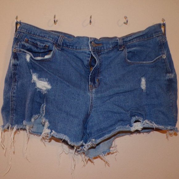 Old Navy Pants - Old Navy ripped jean shorts